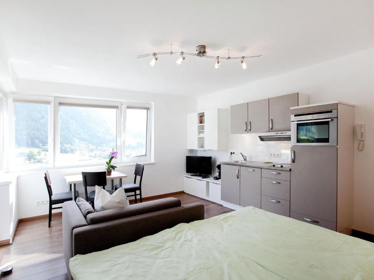 Apartment With Terrace In Kaprun Salzburg Exteriör bild
